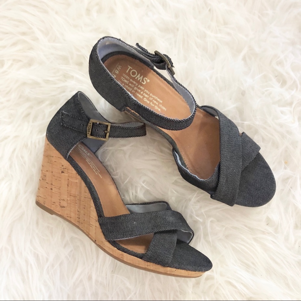 TOMS wedges